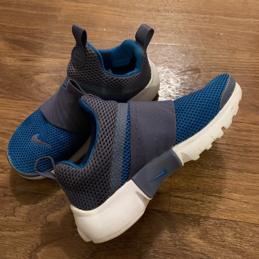 Boys Nike 2Y